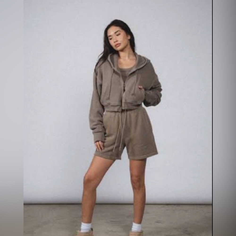 Elwood Babydoll Crop Zip Hoodie - Brown Medium